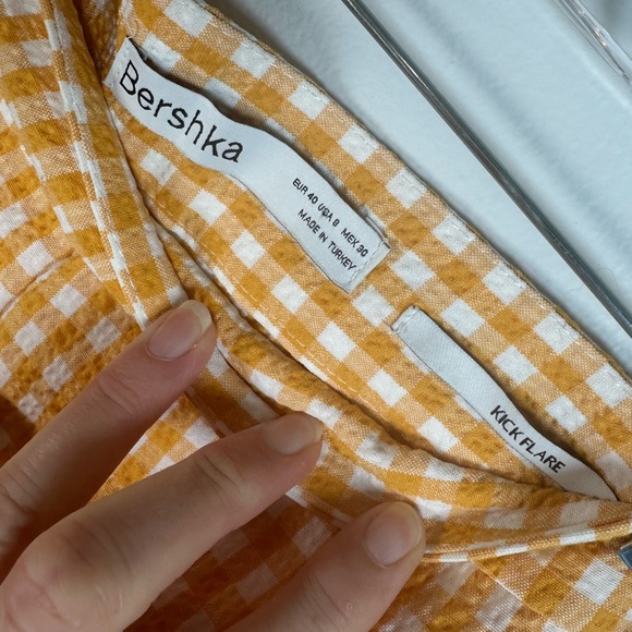 Bershka Women's Yellow Checkered Cropped Kick Flare Pants size 8 - Picture 3 of 8